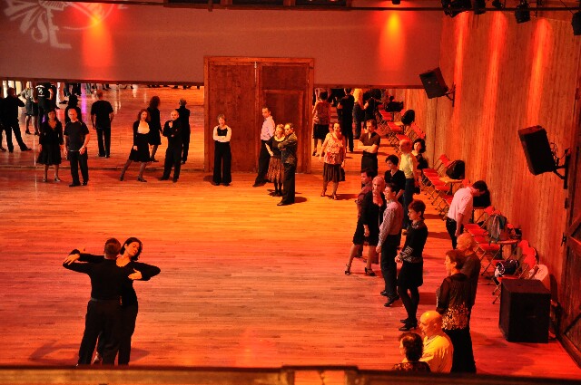 min 2009 11 29 station danse 083